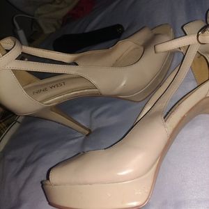 Heals nine west size 81/2